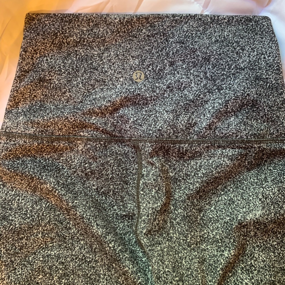 Lululemon Wunder Under speckled leggings